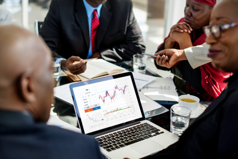 Corporate Finance vs Business Valuation: Key Differences Explained